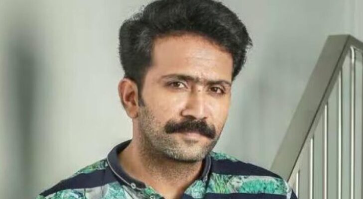 ഷൈൻ ടോം ചാക്കോയെ ചോദ്യം ചെയ്യുന്നു; ഹോട്ടൽ മുറിയിൽ നിന്ന് ഇറങ്ങി ഓടിയ സംഭവത്തിൽ ദുരൂഹത