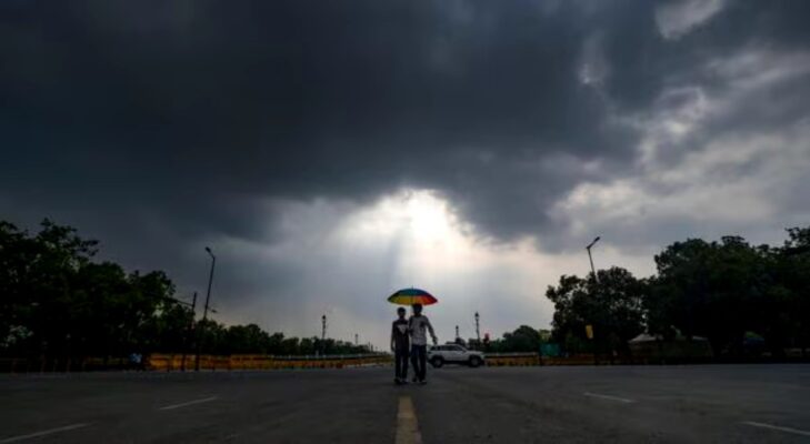 സംസ്ഥാനത്ത് അതിതീവ്ര മഴക്ക് സാധ്യത; റെഡ് അലർട്ട്
