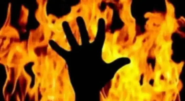 പതിനാറുകാരിയെ വീടിനുള്ളിൽ തീകൊളുത്തി മരിച്ച നിലയിൽ കണ്ടെത്തി